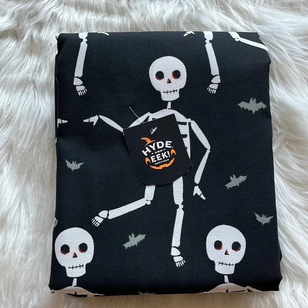 🆕 HYDE and EEK Halloween Glow-in-the-Dark Skeleton Shower Curtain Black